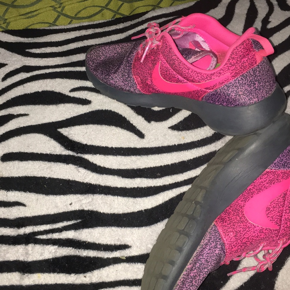 Nike roshe runs